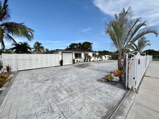 27025 SW 142nd Ct, Homestead FL 33032 - Homestead, FL - Photo 3
