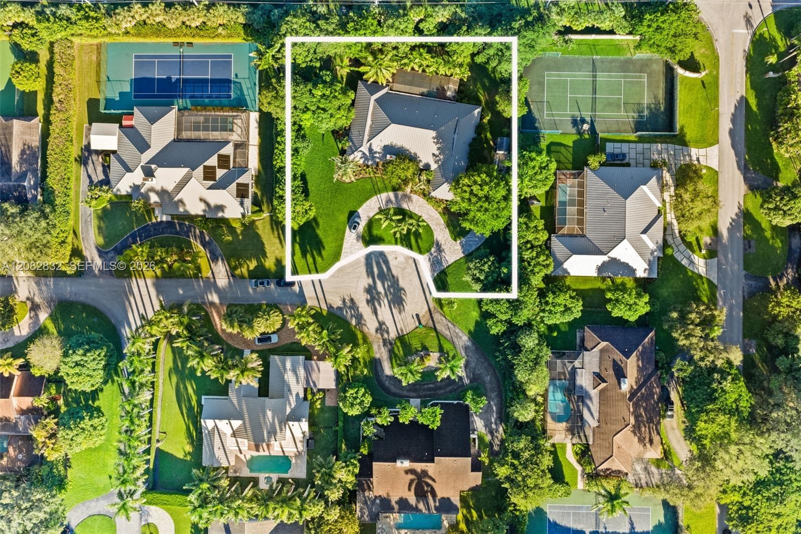 15625 SW 73rd Ct, Palmetto Bay FL 33157 - Palmetto Bay, FL - Photo 1
