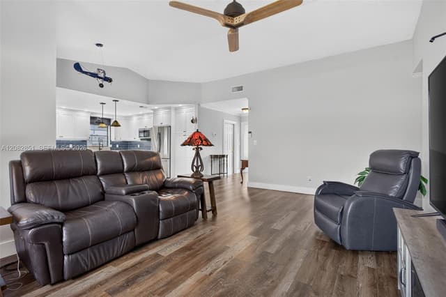 7913 NW 20th St, Margate FL 33063 - Margate, FL - Photo 6