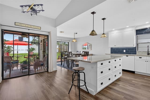 7913 NW 20th St, Margate FL 33063 - Margate, FL - Photo 7