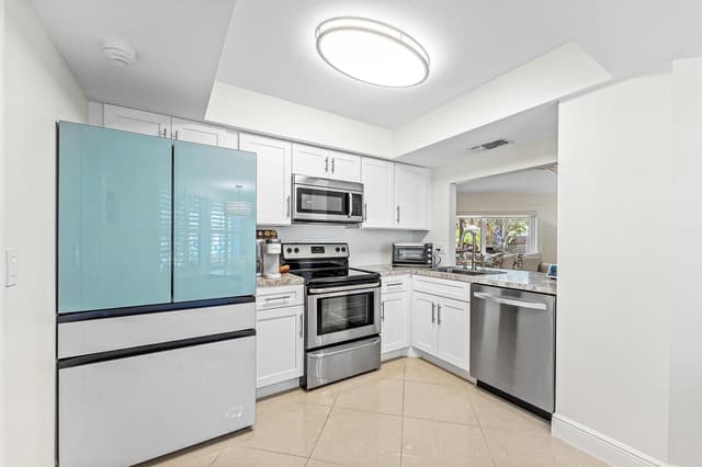 140 Arrowhead Circle, Jupiter FL 33458 - Jupiter, FL - Photo 3