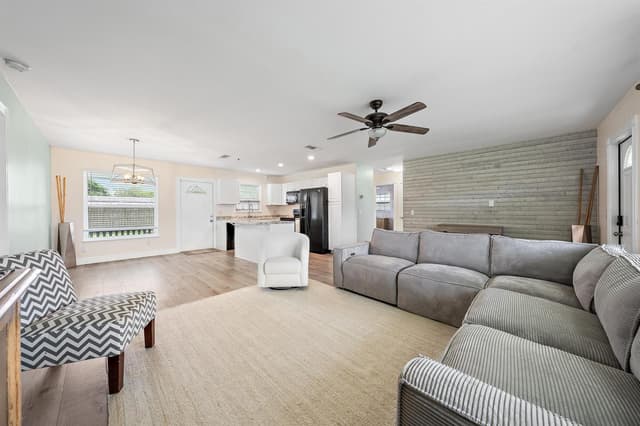 5810 Tucker Road, Jupiter FL 33458 - Jupiter, FL - Photo 4