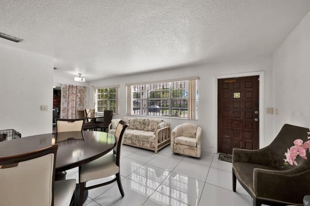 406 SW 15TH Terrace, Delray Beach FL 33444 - Delray Beach, FL - Photo 2