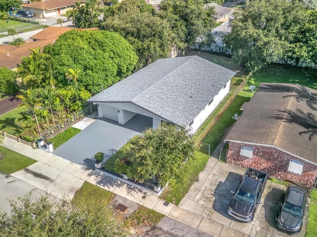 4531 SW 20th Street, West Park FL 33023 - West Park, FL - Photo 4