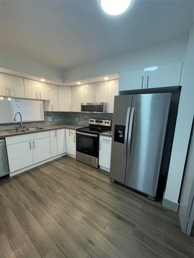701 SW 141st Ave # 110R, Pembroke Pines FL 33027 - Pembroke Pines, FL - Photo 3