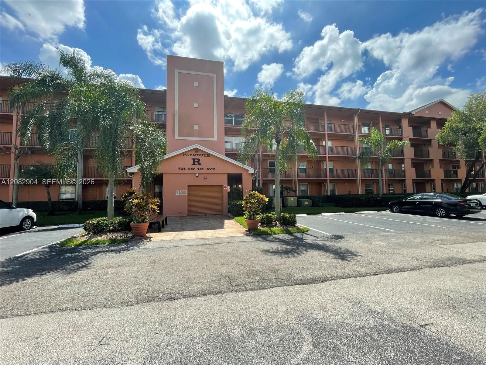 701 SW 141st Ave # 110R, Pembroke Pines FL 33027 - Pembroke Pines, FL - Photo 1
