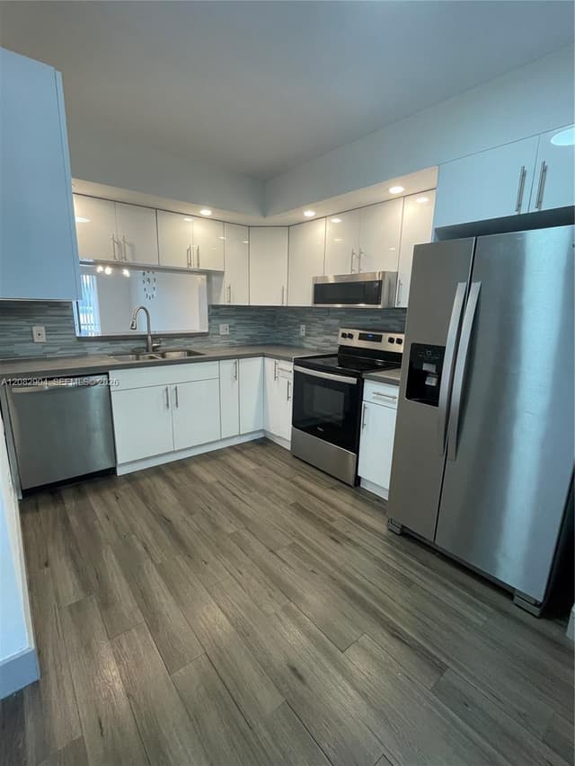 701 SW 141st Ave # 110R, Pembroke Pines FL 33027 - Pembroke Pines, FL - Photo 5