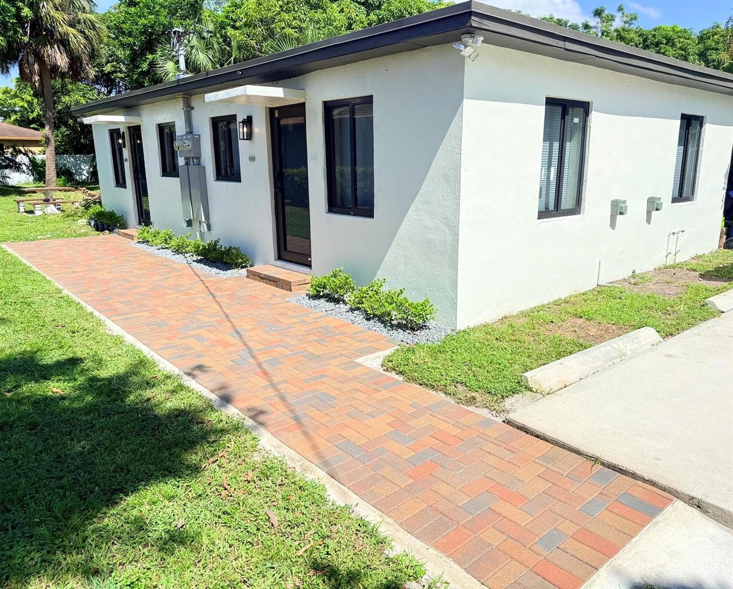 605 NW 15TH, Pompano Beach FL 33069 - Pompano Beach, FL - Photo 1