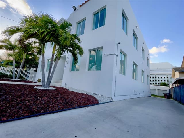 1459 NW 2nd St, Miami FL 33125 - Miami, FL - Photo 2