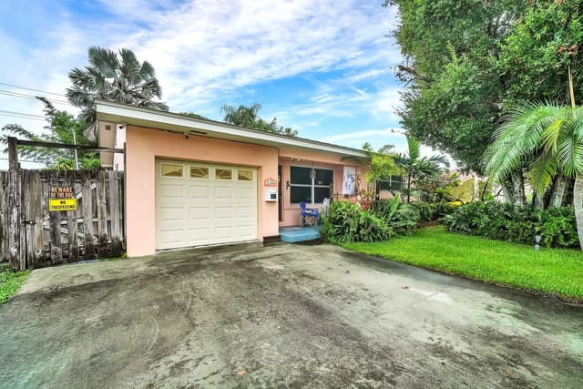 1106 S F Street, FL 33460 - Photo 2