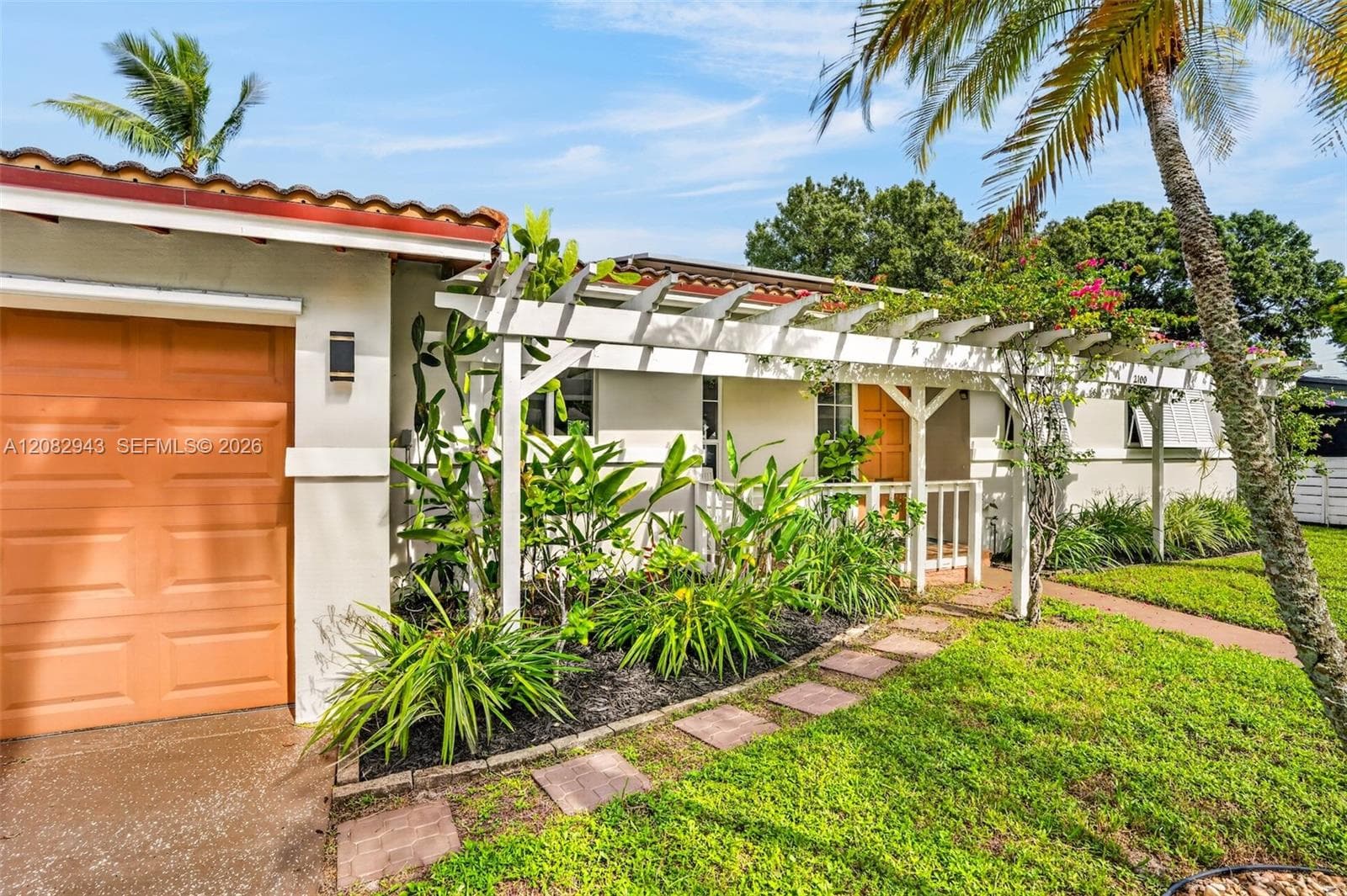 2100 SW 23rd Ter, Fort Lauderdale FL 33312