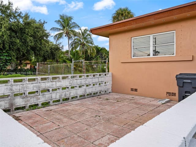 4475 Kirk Rd, Lake Worth FL 33461 - Lake Worth, FL - Photo 2