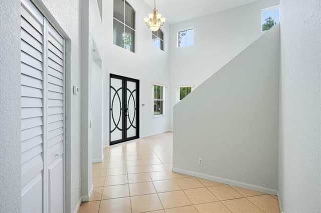 890 HAWTHORN Terrace, Weston FL 33327 - Weston, FL - Photo 6