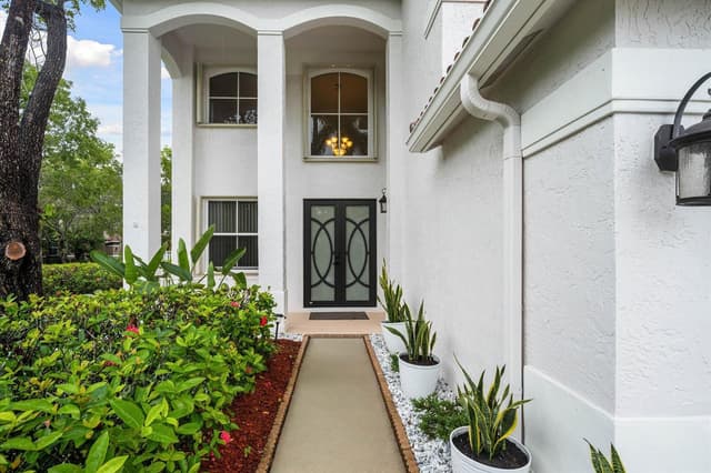 890 HAWTHORN Terrace, Weston FL 33327 - Weston, FL - Photo 3