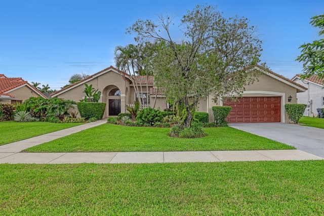 2156 AMESBURY Circle, Wellington FL 33414 - Wellington, FL - Photo 2