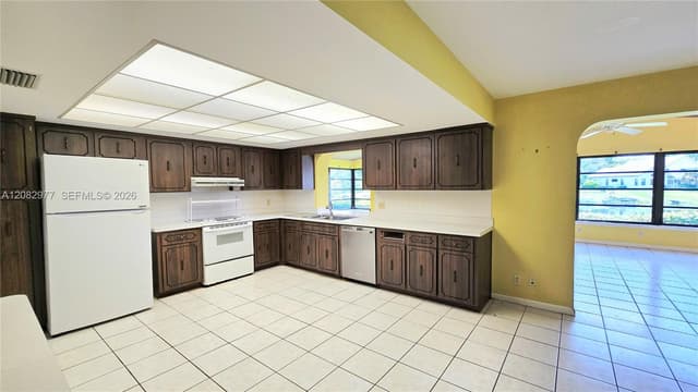 12724 Westport Cir, Wellington FL 33414 - Wellington, FL - Photo 5
