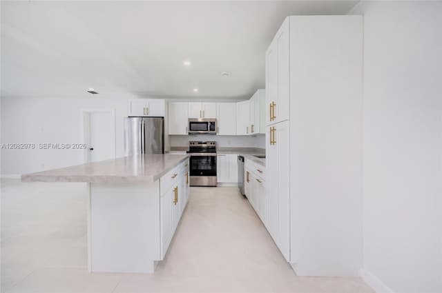 10441 SW 46th Ter, Miami FL 33165 - Miami, FL - Photo 5