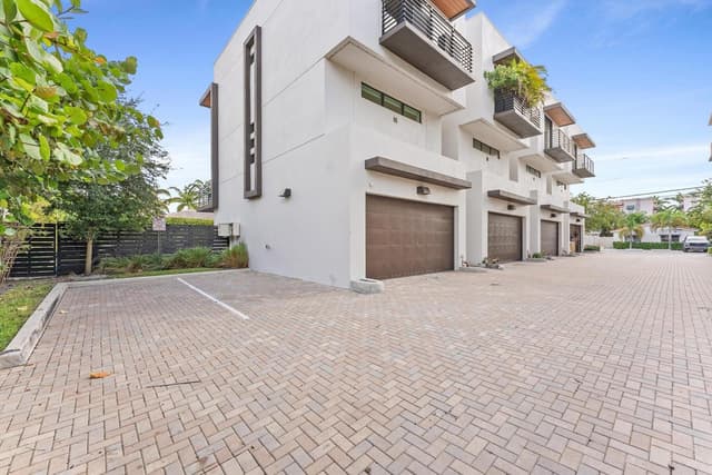 1048 N Victoria Park Road, Fort Lauderdale FL 33304 - Fort Lauderdale, FL - Photo 5