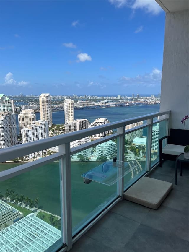 950 Brickell Bay Dr # 4908, Miami FL 33131 - Miami, FL - Photo 4