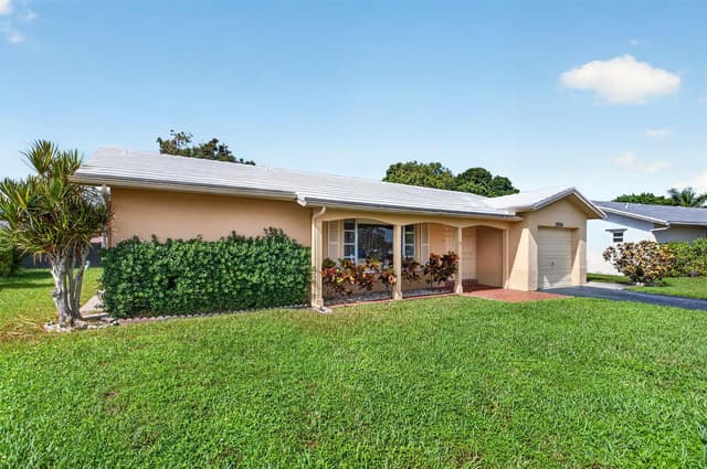 10304 NW 80th Drive, Tamarac FL 33321 - Tamarac, FL - Photo 2