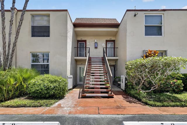 7 WILLOWBROOK Lane # 101, Delray Beach FL 33446 - Delray Beach, FL - Photo 2
