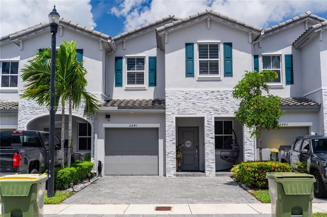 2641 SE 12th St, Homestead FL 33035 - Homestead, FL - Photo 2