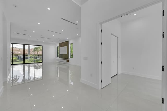 656 NW 21st Street, Fort Lauderdale FL 33311 - Fort Lauderdale, FL - Photo 2