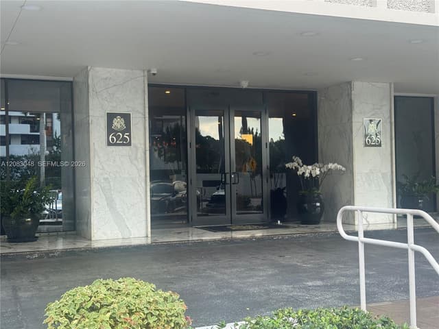 625 Biltmore Way # 1103, Coral Gables FL 33134 - Coral Gables, FL - Photo 3