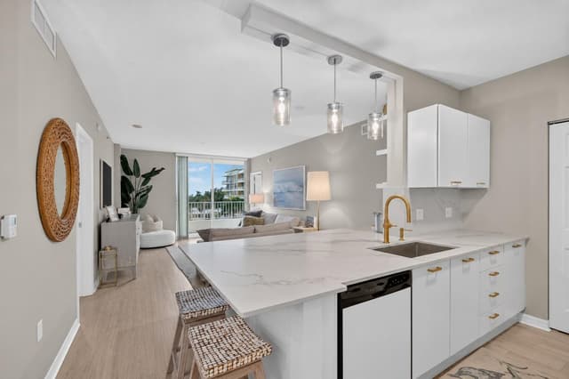625 Casa Loma Boulevard # 506, Boynton Beach FL 33435 - Boynton Beach, FL - Photo 2
