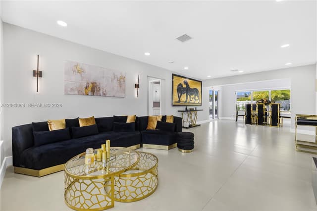 1104 N 13th Ter, Hollywood FL 33019 - Hollywood, FL - Photo 3