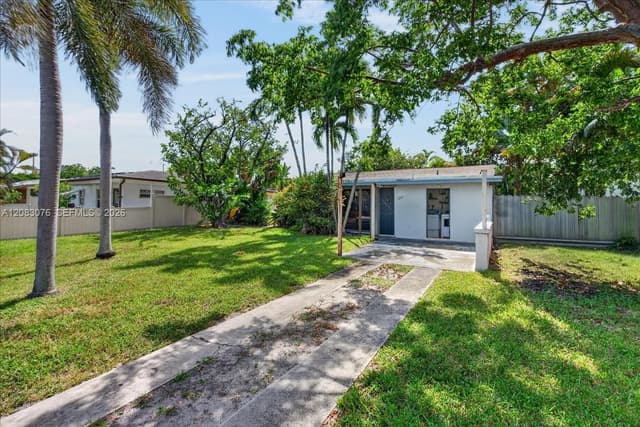 5619 NE 6th Ave, Oakland Park FL 33334 - Oakland Park, FL - Photo 5