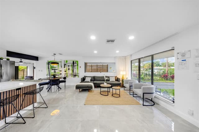 2925 NE 1ST Avenue, Wilton Manors FL 33334 - Wilton Manors, FL - Photo 2
