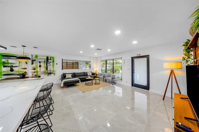 2925 NE 1ST Avenue, Wilton Manors FL 33334 - Wilton Manors, FL - Photo 5