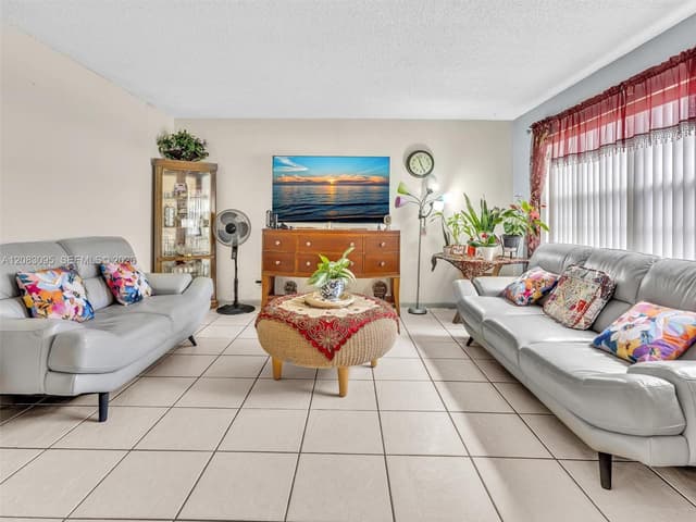 11492 NW 43rd St # 11492, Coral Springs FL 33065 - Coral Springs, FL - Photo 5