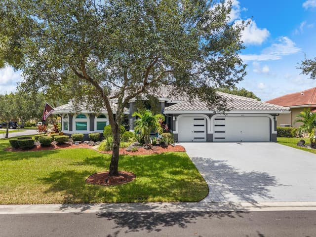 4904 NW 110TH Terrace, Coral Springs FL 33076 - Coral Springs, FL - Photo 2