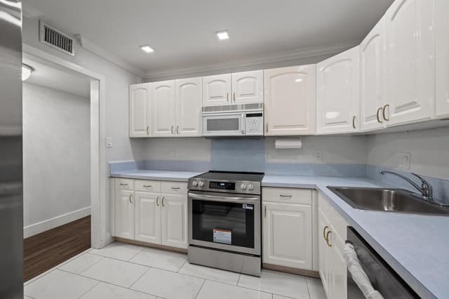 22615 SW 66th Avenue # 208, Boca Raton FL 33428 - Boca Raton, FL - Photo 6