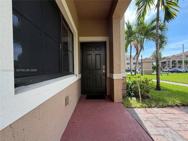 22411 SW 88th Pl # 26, Cutler Bay FL 33190 - Cutler Bay, FL - Photo 2