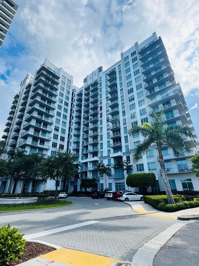 300 S AUSTRALIAN Avenue # 702, West Palm Beach FL 33401 - West Palm Beach, FL - Photo 2