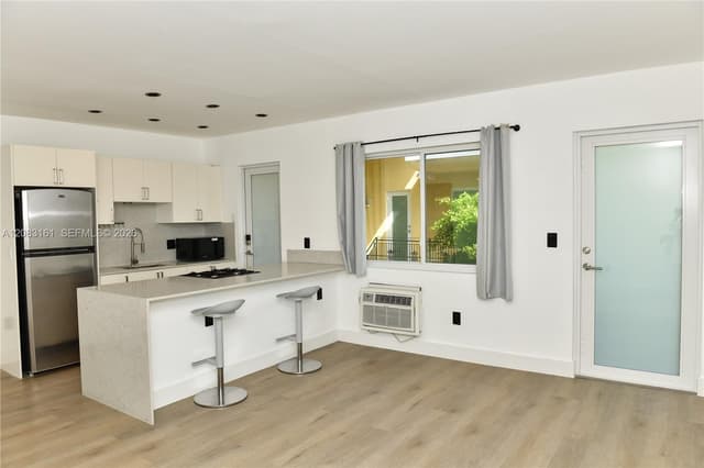 65 N Washington Ave # 25, Miami Beach FL 33139 - Miami Beach, FL - Photo 2