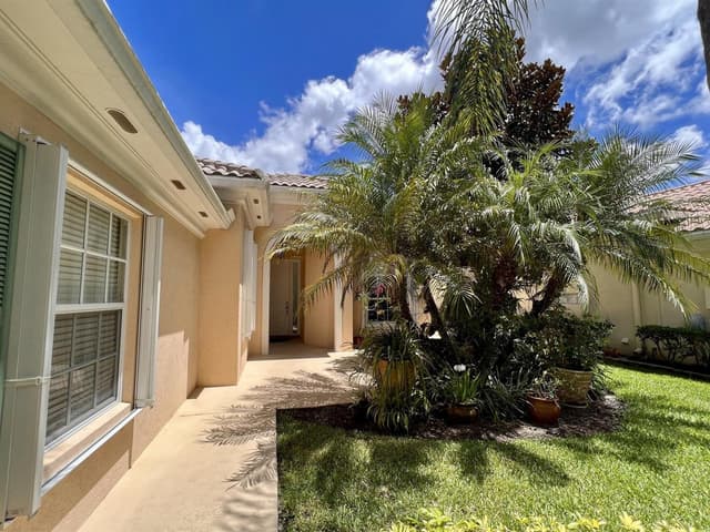 8095 LABORIE Lane, Wellington FL 33414 - Wellington, FL - Photo 2