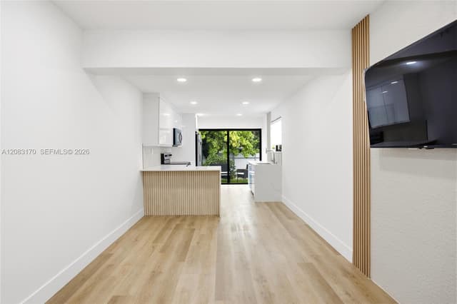 1260 NE 155th St, North Miami Beach FL 33162 - North Miami Beach, FL - Photo 4