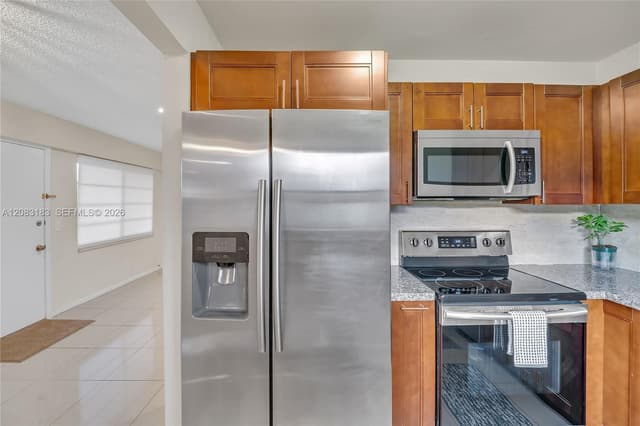 150 SW 134th Way # 304R, Pembroke Pines FL 33027 - Pembroke Pines, FL - Photo 2