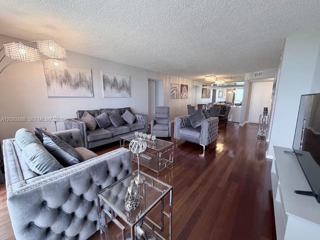 900 NE 195th St # 703, Miami FL 33179 - Miami, FL - Photo 2