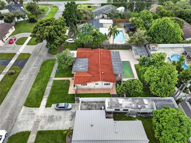 9745 SW 165th Ter, Miami FL 33157 - Miami, FL - Photo 4