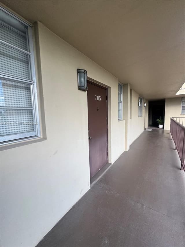 1811 Jefferson # 705, Hollywood FL 33020 - Hollywood, FL - Photo 2