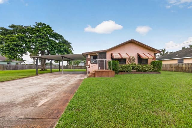 17596 CINQUEZ PARK Road W, Jupiter FL 33458 - Jupiter, FL - Photo 2