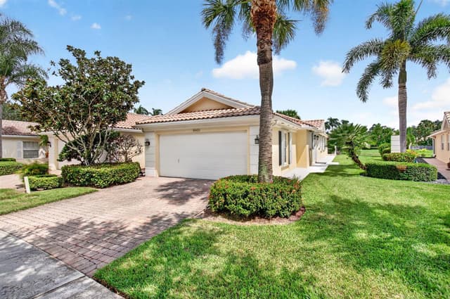 8403 Cozumel Lane, Wellington FL 33414 - Wellington, FL - Photo 2