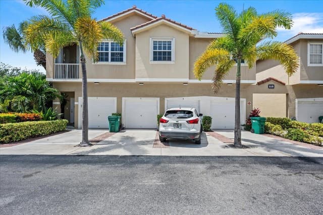 113 LIGHTHOUSE Circle # C, Tequesta FL 33469 - Tequesta, FL - Photo 2