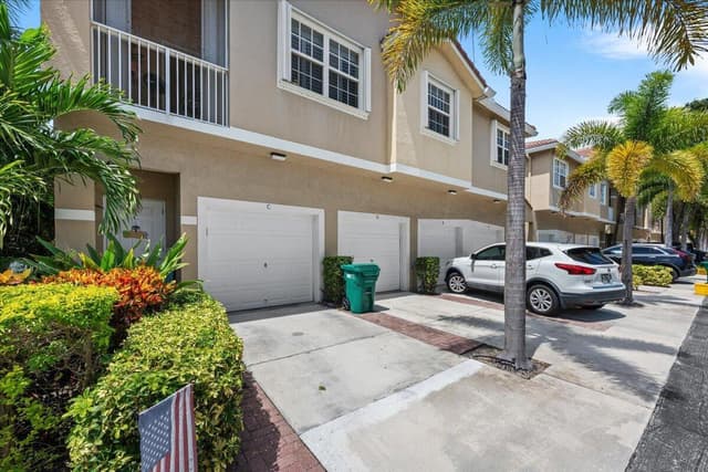 113 LIGHTHOUSE Circle # C, Tequesta FL 33469 - Tequesta, FL - Photo 3