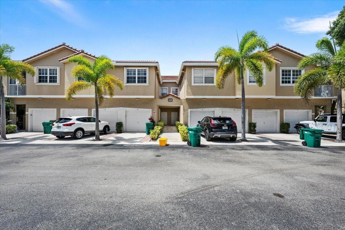 113 LIGHTHOUSE Circle # C, Tequesta FL 33469 - Tequesta, FL - Photo 1
